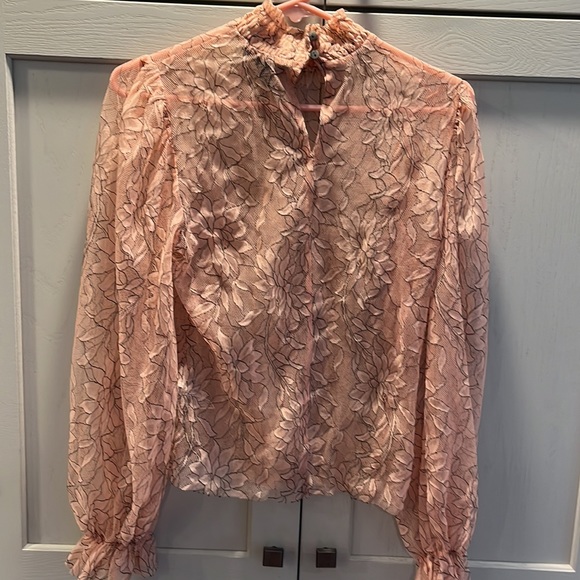 Forever 21 lace top size small - Picture 3 of 3